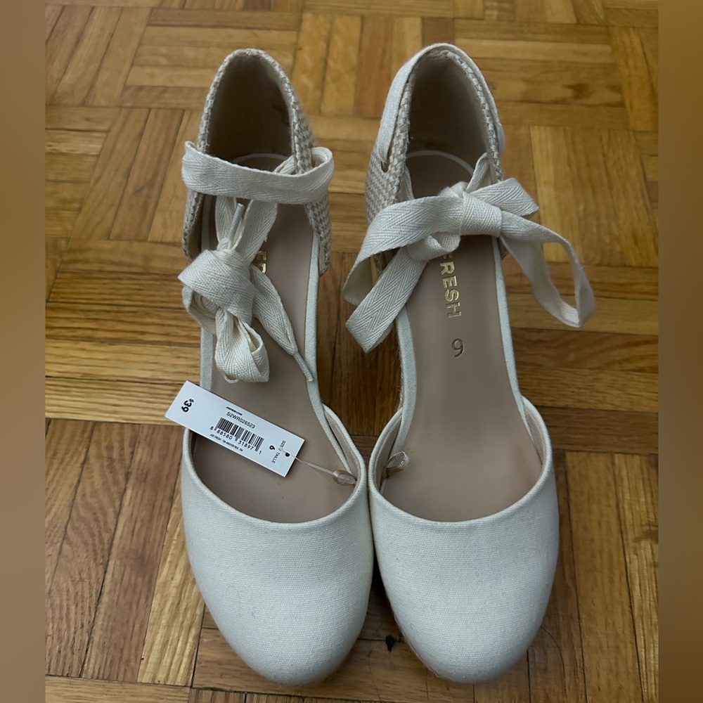 Cream/white wedges size 6 | Brand new shoes